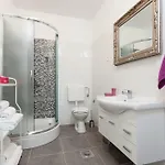 Апартаменты Memories 2 *